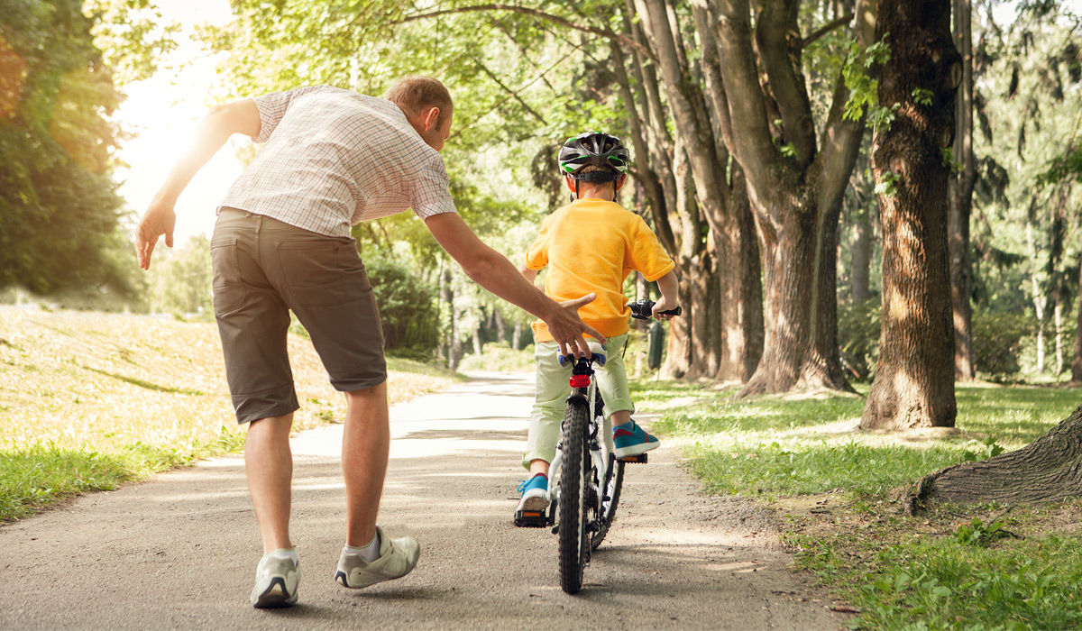 teach 4 year old to ride bike